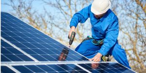 Installation Maintenance Panneaux Solaires Photovoltaïques à Saint-Eutrope